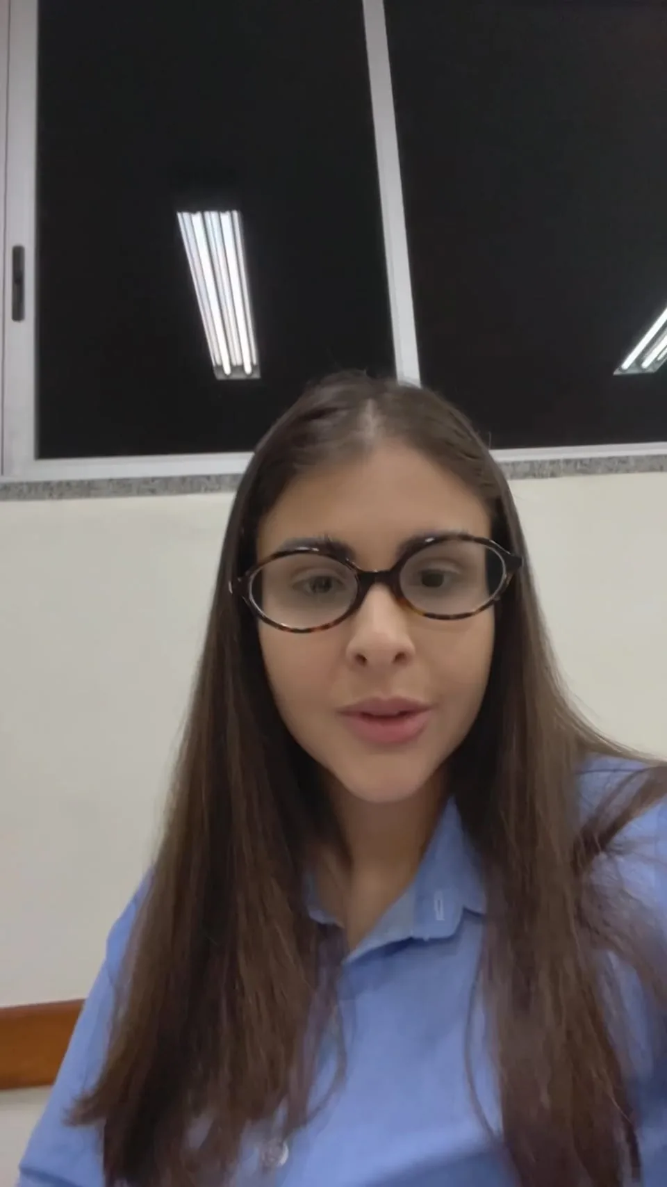 Aluna gravando depoimento em vídeo sobre o Método Aboeta